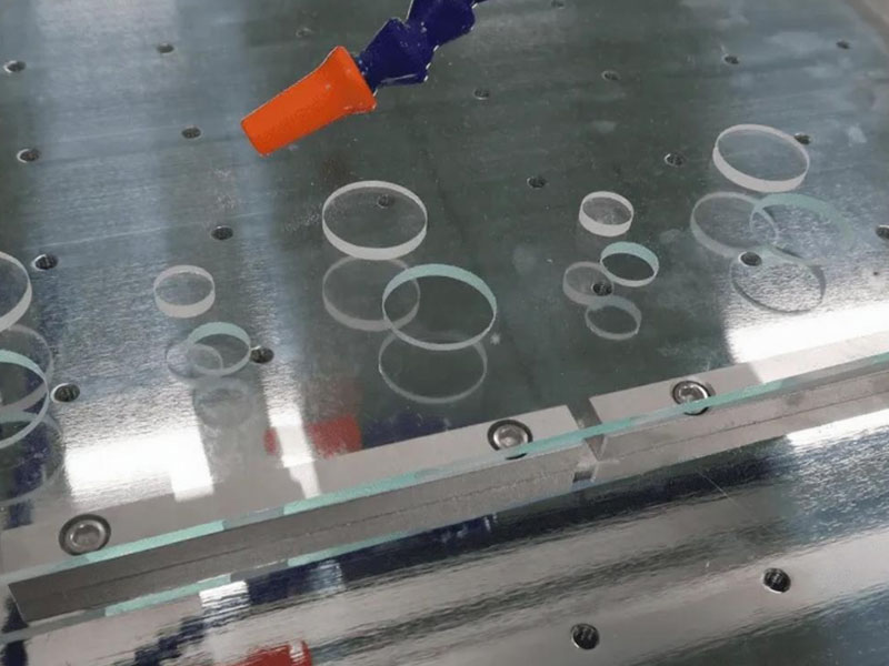 Cam Ayna Plakası ve Tüp Delik Lazer Sondaj Makinesi
